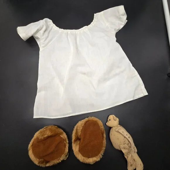 Vintage Pleasant Company Doll White Dress Teddy Bear Tender Heart Slippers CM98 - Picture 3 of 12